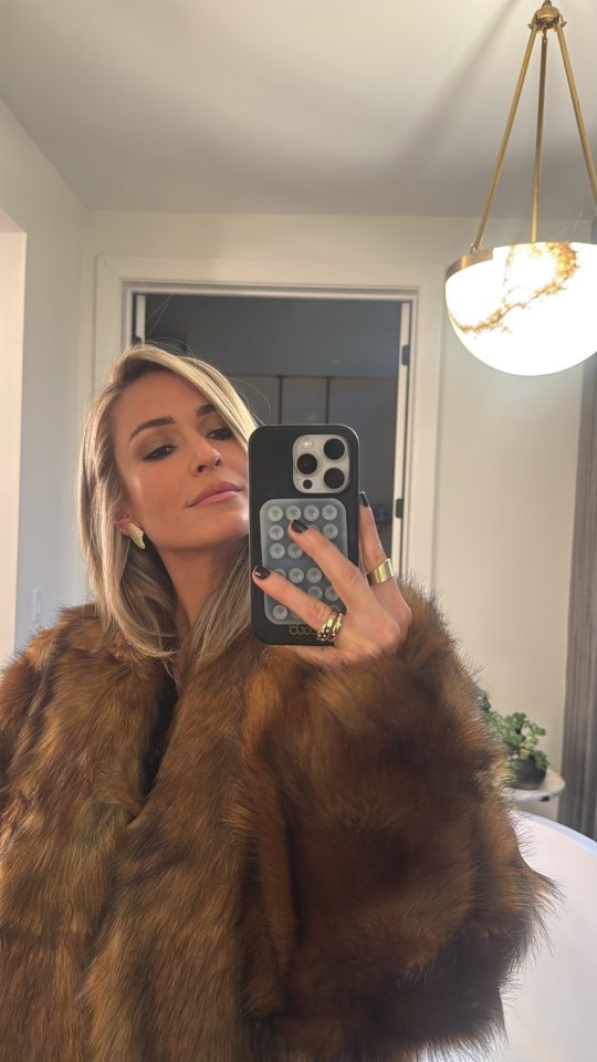 kristincavallari_20251222_002.jpg